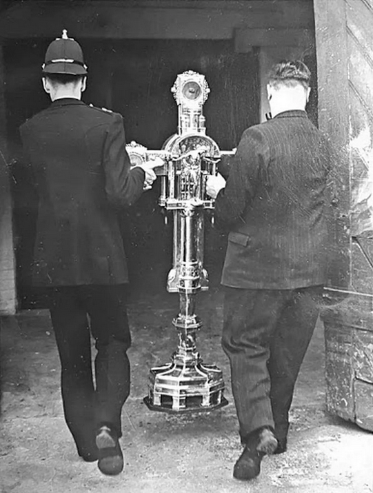 Return of stolen Exeter Cathedral Cross, 1950